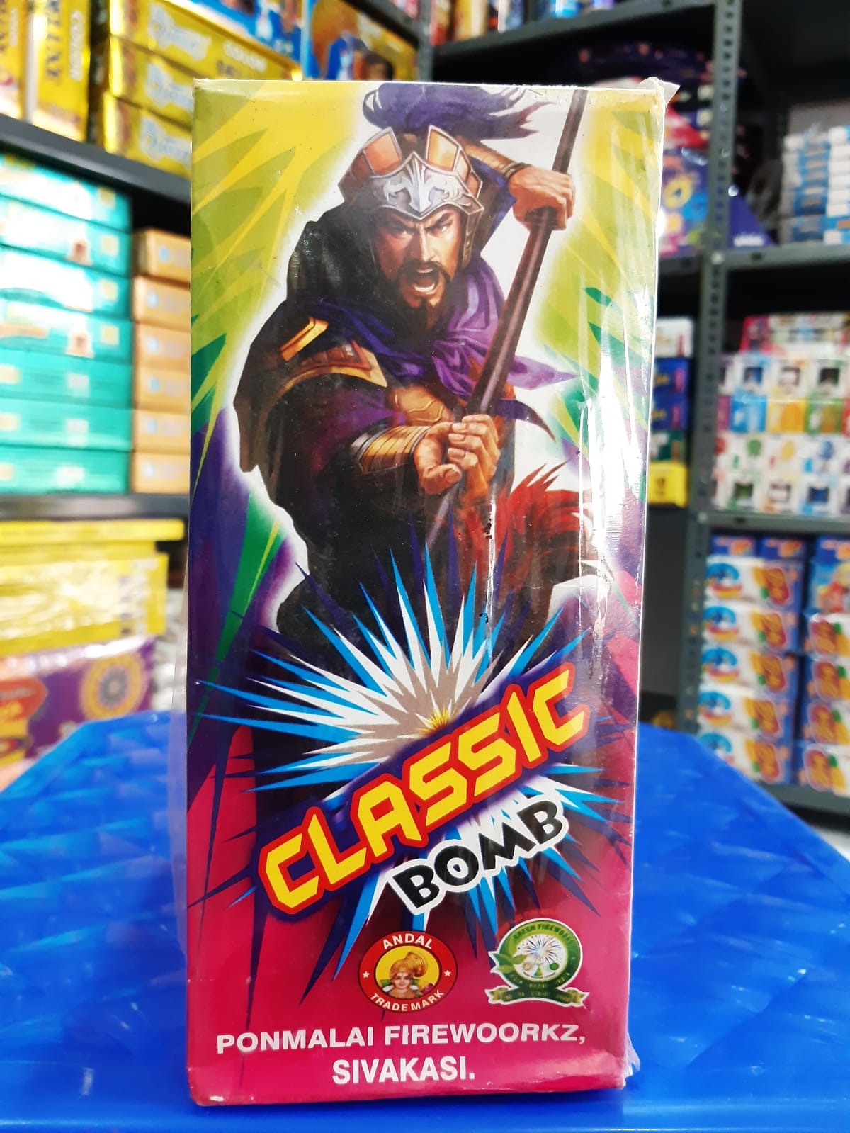 Traditional classic bomb cracker